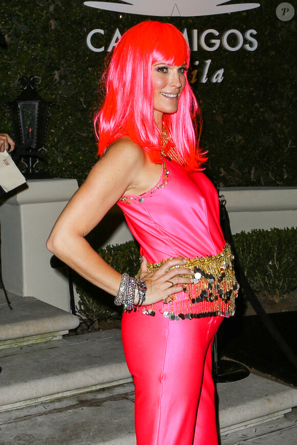 Molly Sims, enceinte, a illuminé une soirée d'Halloween à Beverly Hills le 24 octobre 2014
