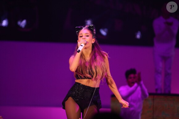 Ariana Grande en concert lors du festival "We Can Survive" au Hollywood Bowl à Los Angeles, le 24 octobre 2014.