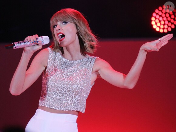Taylor Swift lors du festival "We Can Survive" au Hollywood Bowl à Los Angeles, le 24 octobre 2014.