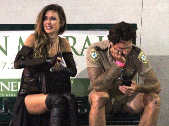 Audrina Patridge se dispute avec son compagnon. Le couple venait d'assister à la soirée Halloween organisée par Matthew Morrison au Hyde Nightclub dans le quartier de West Hollywood à Los Angeles, le 25 octobre 2014.