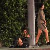 Audrina Patridge en pleurs sur le trottoir après s'être disputé avec son compagnon, Corey Bohan. Le couple venait d'assister à la soirée Halloween organisée par Matthew Morrison au Hyde Nightclub dans le quartier de West Hollywood à Los Angeles, le 25 octobre 2014. 