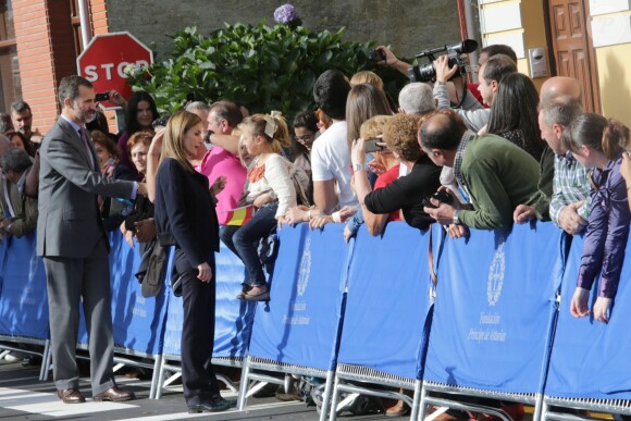 Le roi Felipe VI et la reine Letizia d'Espagne visitaient le village de Boal en Asturies, le 25 octobre 2014, dans le cadre de la remise du prix Village exemplaire des Asturies 2014.