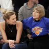 Karlie Kloss et Taylor Swift au Madison Square Garden à New York pour le match NBA New York Knicks - Chicago Bulls le 29 octobre 2014. 