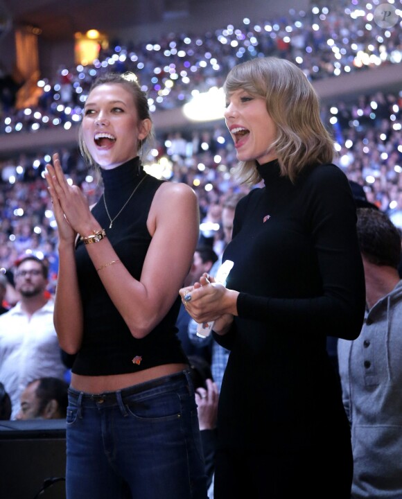 Karlie Kloss et Taylor Swift au Madison Square Garden pour le match NBA New York Knicks - Chicago Bulls le 29 octobre 2014. 
