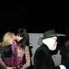 Claudia Schiffer quitte, en famille, la soirée Halloween chez Jonathan Ross à Londres. Le 31 octobre 2014.