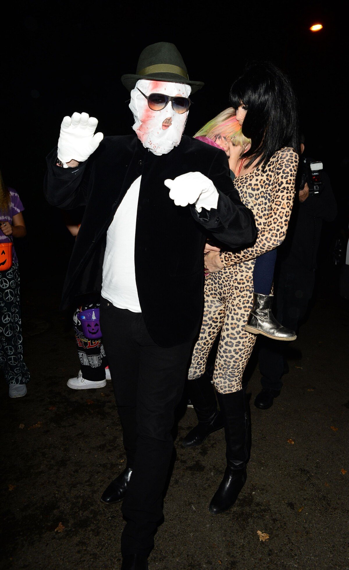 Photo : Claudia Schiffer et son mari Matthew Vaughn lors la soirée  Halloween chez Jonathan Ross à Londres. Le 31 octobre 2014. - Purepeople