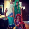 Adriana Lima et ses filles Valentina et Sienna déguisées en sirènes pour Halloween 2014