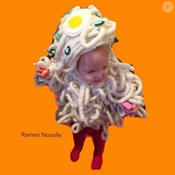 Winnie (fille de Jimmy Fallon) déguisée en ramen pour Halloween 2014