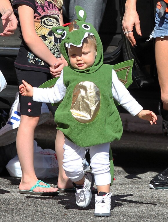 Exclusif - Axl (fils de Fergie et Josh Duhamel) déguisé en dragon pour Halloween 2014