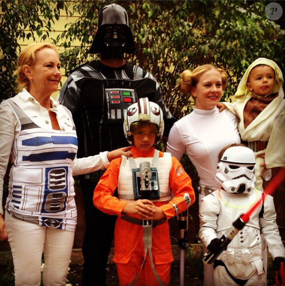 Melissa Joan Heart et ses trois garçons Mason, Braydon et Tucker rendent hommage à Star Wars pour Halloween 2014