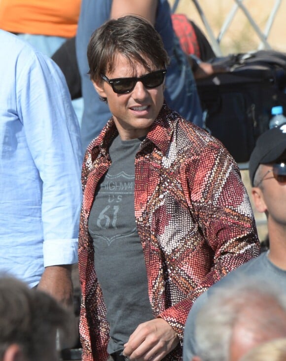 Exclusif - Tom Cruise à bord d'une BMW tourne une scène du film "Mission Impossible 5" à Rabat au Maroc le 25 septembre 2014.