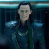 Tom Hiddleston est Loki dans l'univers Thor et Avengers