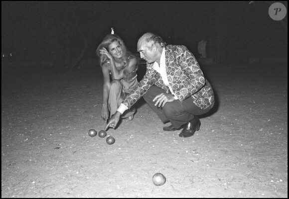 Dalida et Eddie Barclay à Saint-Tropez en juillet 1974. 