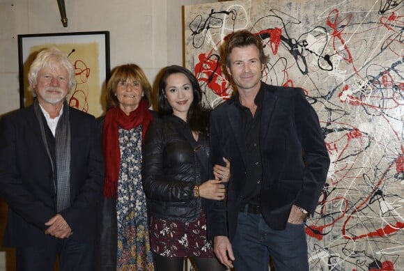 Exclusif - Christophe Dardeau avec ses parents et sa femme Candice Hugo - Vernissage de l'exposition "Visa" de Christophe Dardeau à la galerie Breheret à Paris, le 4 novembre 2014.