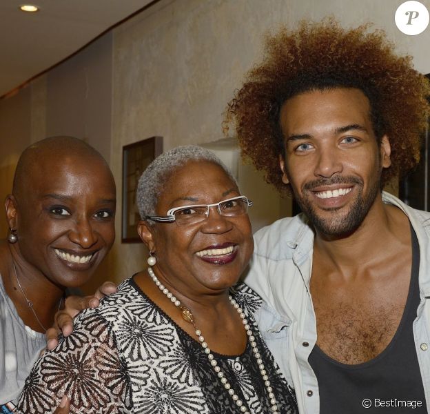 Exclusif - Dominique Magloire, Firmine Richard, Ilan Evans et Myra Maud du spectacle musical "Gospel sur la Colline" prévue aux Folies Bergère à Paris, en 2015. Ici en studio d'enregistrement.