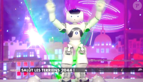 Jean-Mi le robot dans Salut les Terriens 2044, le samedi 8 novembre 2014.