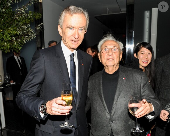 Bernard Arnault et Frank Gehry assistent au dîner "Louis Vuitton celebrating Monogram" organisé par Louis Vuitton au MoMA. New York, le 7 novembre 2014.