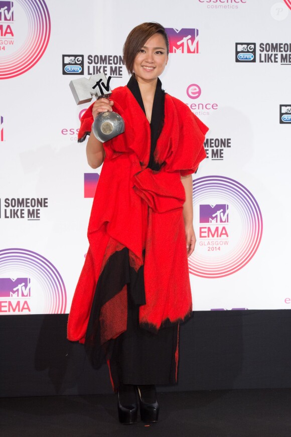 Bibi Zhou - Cérémonie des MTV Europe Music Awards à Glasgow, le 8 novembre 2014.