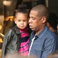 Jay-Z et sa femme Beyoncé font du shopping avec leur fille Blue Ivy à Beverly Hills, le 11 novembre 2014.