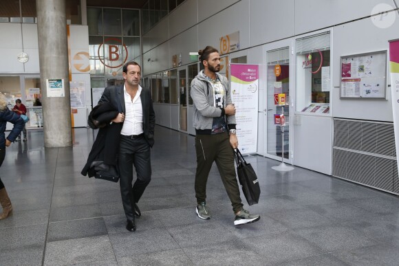 Thomas Vergara et son avocat Me Thierry Fradet à la sortie de l'hôpital européen Georges Pompidou à Paris, France le 12 novembre 2014.