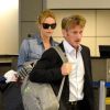 Charlize Theron et Sean Penn à l'aéroport de Los Angeles, de retour d'Afrique du Sud où ils tournaient The Last Face. 10 novembre 2014