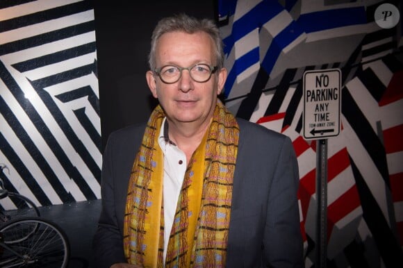Exclusif - Pierre Laurent (Secrétaire National du Parti Communiste) - Vernissage de l'Exposition "Murs-Murs" de Jerôme Revon à la galerie Catherine Houard à Paris le 13 novembre 2014.