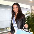 Semi-Exclusif - Flora Coquerel, Miss France 2014 au départ de l'aéroport de Paris-Charles de Gaulle à destination de Punta Cana, le 14 novembre 2014.