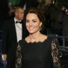 Kate Middleton, enceinte, lors de la Royal Variety Performance le 13 novembre 2014 au Palladium, à Londres.