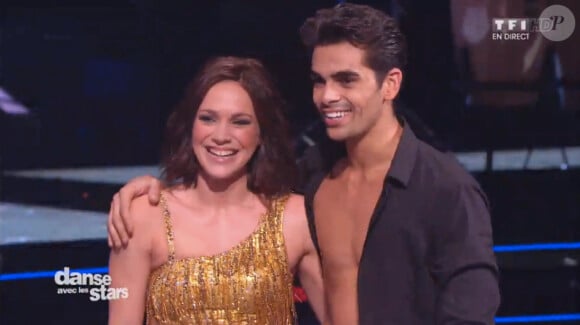 Nathalie Péchalat et Christophe Licata dans Danse avec les stars 5, le samedi 15 novembre 2014.