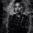 Beyoncé dans le clip de  ***Flawless , dévoilé le 24 novembre 2014.