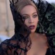 Beyoncé dans son clip "Jealous", dévoilé le 24 novembre.