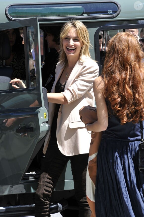 Pauline Lefèvre - Dernière journée de tournage du film de Claude Lelouch : 'Salaud, on t'aime' à Saint-Gervais-les Bains le 31 juillet 2013 avec dans le casting Johnny Hallyday, Sandrine Bonnaire, Eddy Mitchell, Irène Jacob, Pauline Lefèvre.