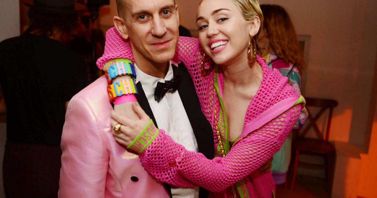 Jeremy Scott et Miley Cyrus assistent à la soirée Jeremy ...