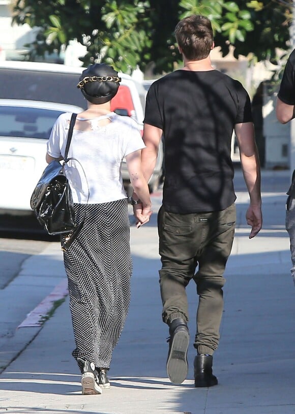 Exclusif - Miley Cyrus et son petit ami Patrick Schwarzenegger à Malibu, le 30 novembre 2014.
