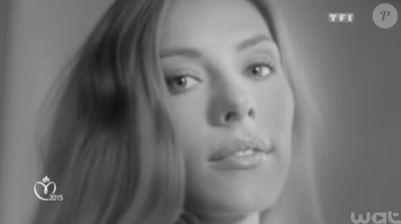 Camille Cerf, Miss France 2015, se mue en vedette de cinéma dans une courte vidéo promotionnelle de la cérémonie.