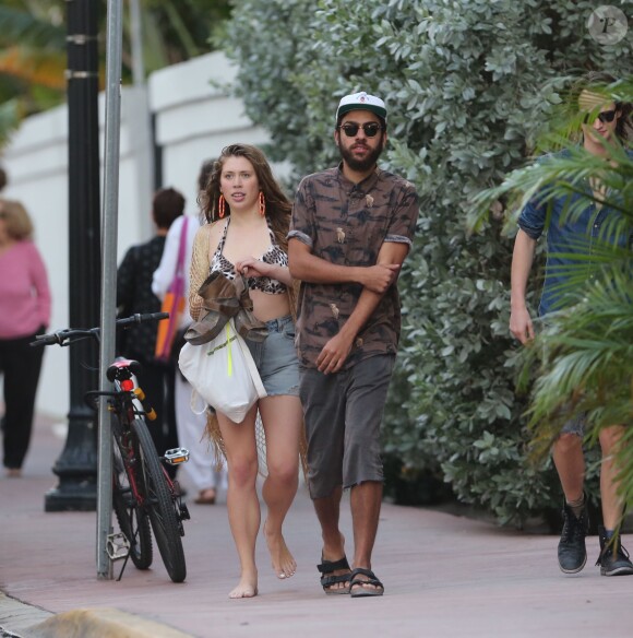 Noah Becker et sa petite amie à Miami, le 7 décembre 2014.