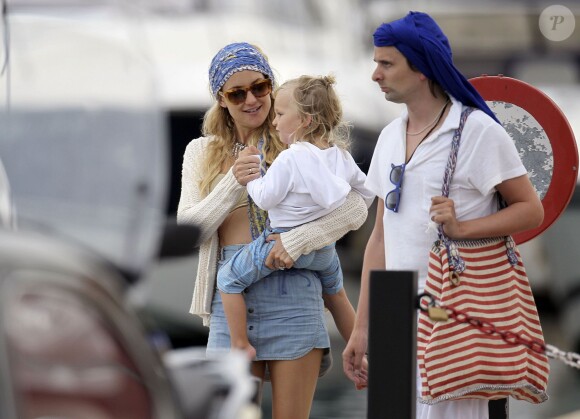 Exclusif - Kate Hudson, Matt Bellamy, ses fils Ryder Robinson et Bingham Hawn Bellamy, passent leurs vacances en famille à Ibiza le 20 juin 2014