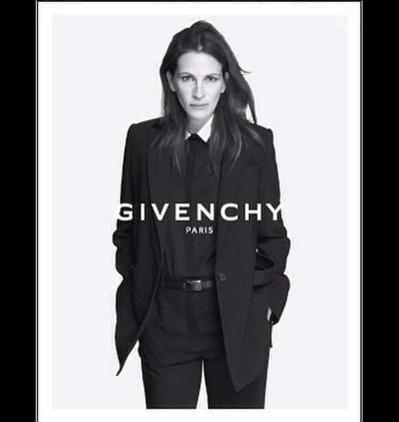 Julia Roberts, égérie masculine de la campagne publicitaire printemps-été 2015 de Givenchy. Photo par Mert et Marcus.