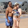 Exclusif : Alfonso Ribeiro passe ses vacances sur la plage de Maui avec sa femme enceinte Angela Unkrich et leur fils Alfonso Ribeiro Jr à Hawaï le 9 décembre 2014.