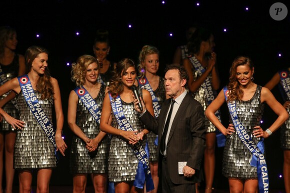 Julien Lepers anime l'élection de Miss Nationale 2015 au Royal Variétés à Arras. C