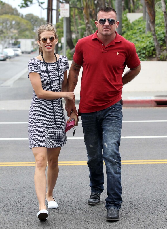 AnnaLynne McCord et son compagnon Dominic Purcell à Los Angeles, le 1er juin 2012. 