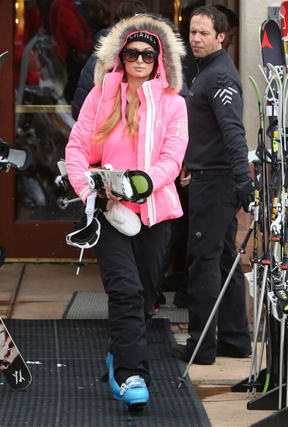 Paris Hilton fait du ski à Aspen, le 22 décembre 2014.  