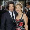 Gautier Capuçon et sa femme Delphine (qui arbore au poignet la Manchette Bone en argent par Elsa Peretti pour Tiffany & Co.) à Paris, en 2011.