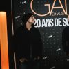 Exclusif - Gad Elmaleh et Kev Adams, dans les coulisses du spectacle de Gad Elmaleh au Palais des Sports de Paris, pour fêter ses 20 ans de scène, le 13 décembre 2014.