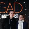 Exclusif - Gad Elmaleh et David Pujadas, dans les coulisses du spectacle de Gad Elmaleh au Palais des Sports de Paris, pour fêter ses 20 ans de scène, le 12 décembre 2014.
