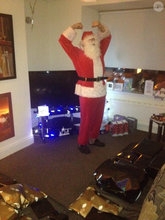 Lindsay Gascoigne a publié sur son compte Facebook des photos de son frère Paul Gascoigne en père Noël, le 25 décembre 2014