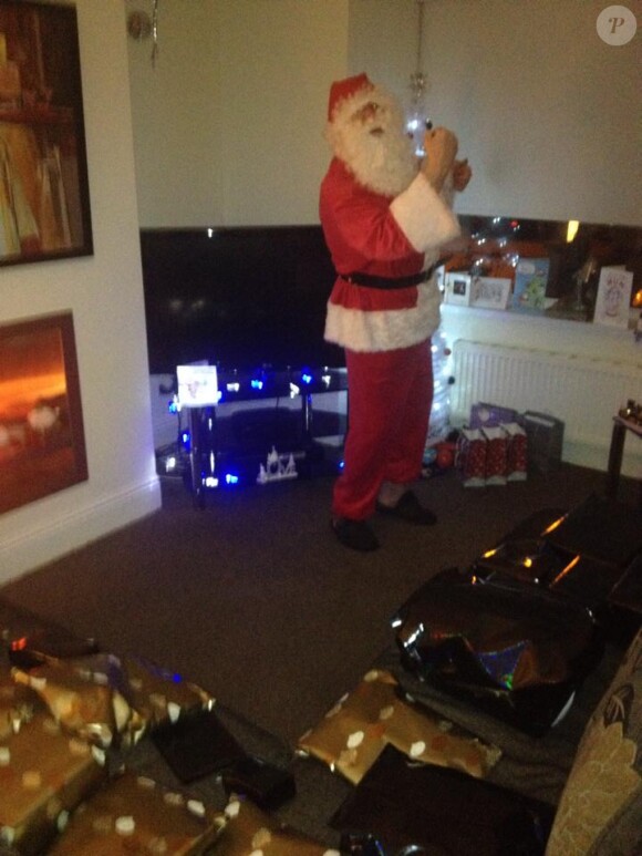 Lindsay Gascoigne a publié sur son compte Facebook des photos de son frère Paul Gascoigne en père Noël, le 25 décembre 2014