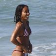 Exclusif - L'étonnante Jada Pinkett Smith, superbe et athlétique en bikini, en vacances à Hawaï, le 25 novembre 2012.