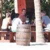 Exclusif - George Clooney et sa femme Amal Alamuddin en vacances avec Cindy Crawford et Rande Gerber (accompagnés de leurs enfants) profitent de leurs vacances de Noël à Cabo San Lucas, au Mexique, le 22 décembre 2014.