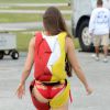 Exclusif - Anaïs Zanotti saute en parachute en bikini à Miami, le 27 décembre 2014.